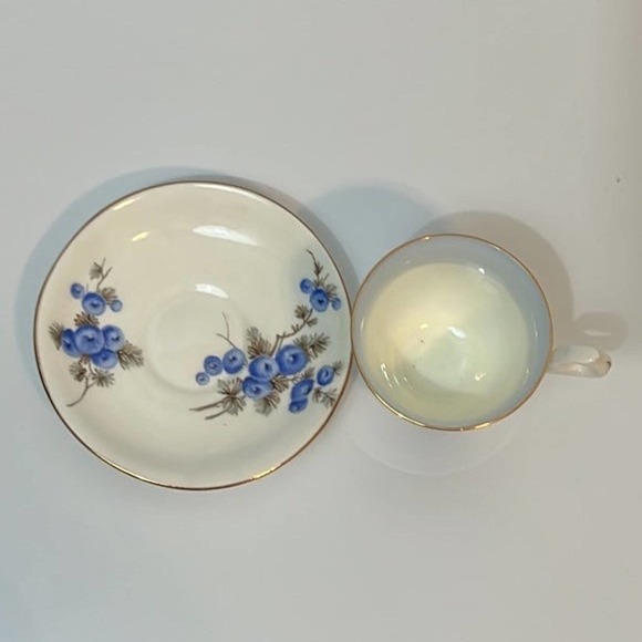 Royal Crown Demitasse Bone China Cup and Saucer Blue and Gray Floral - Picture 7 of 7